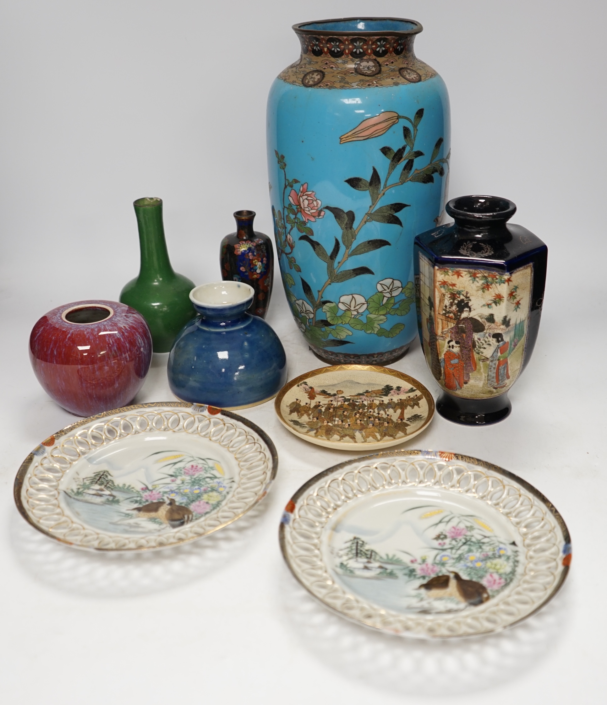 Assorted Japanese items, Satsuma, cloisonné, etc., tallest item 31cm high. Condition - most chipped, dented or cracked